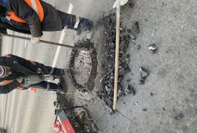 Установка люка на безусадочную смесь